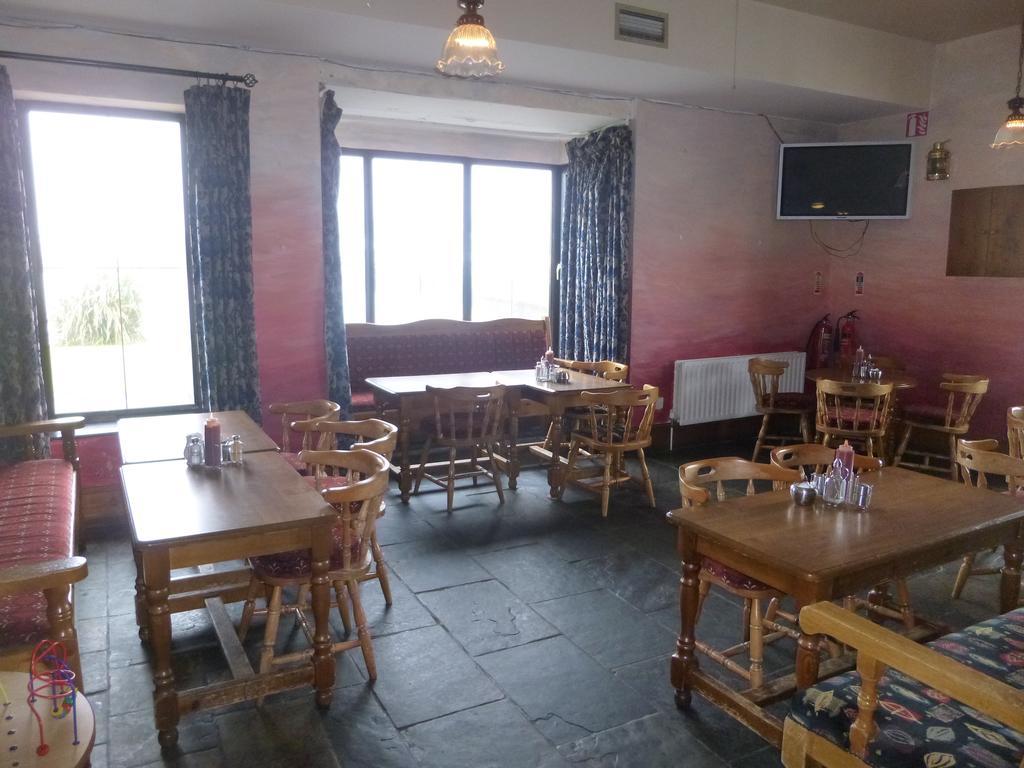 Отель Ostan Oilean Acla Achill Sound Экстерьер фото