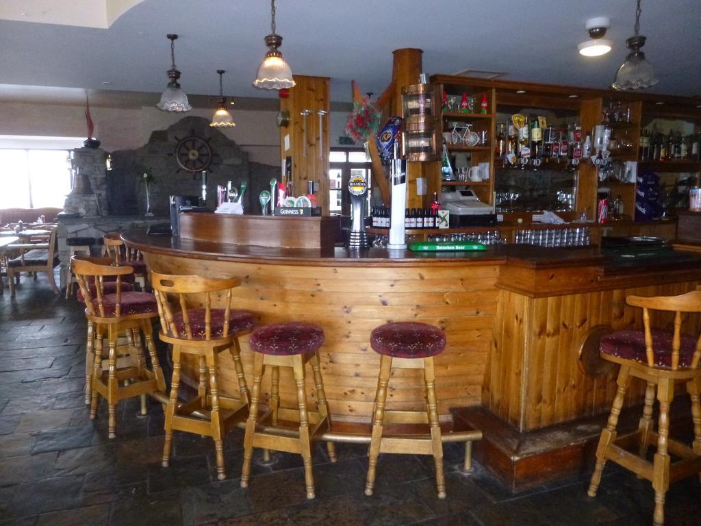 Отель Ostan Oilean Acla Achill Sound Экстерьер фото